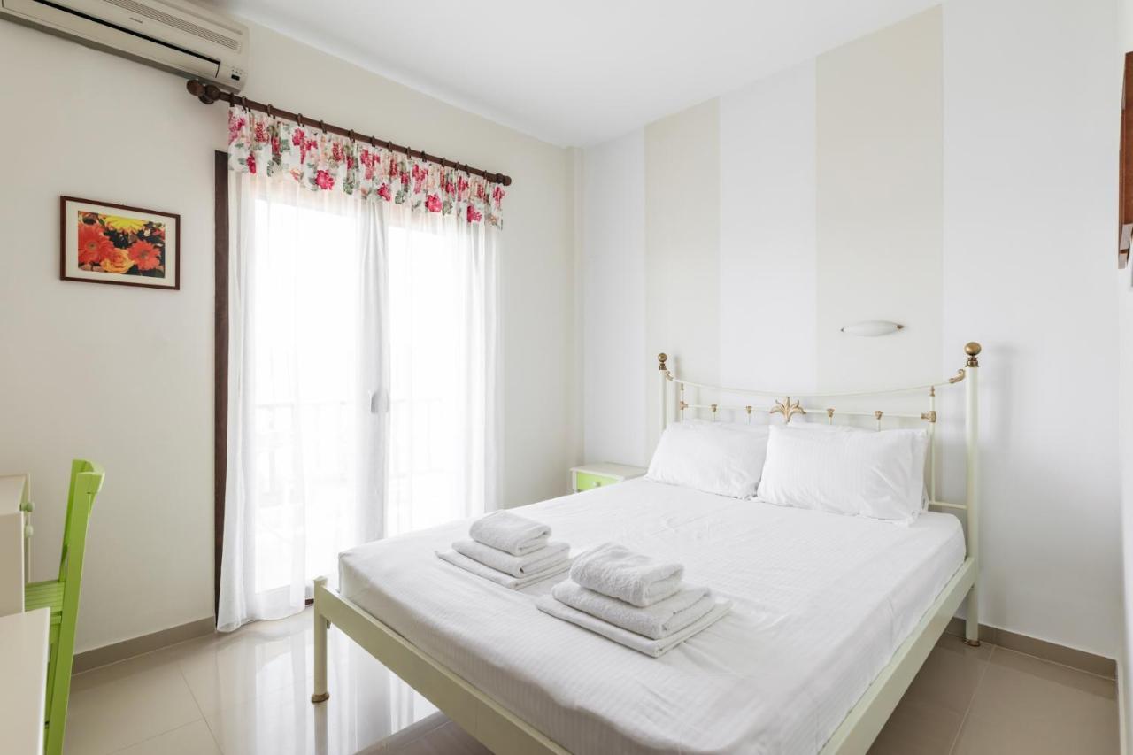 Theoxenia Apartments Órmos Panajías Eksteriør bilde