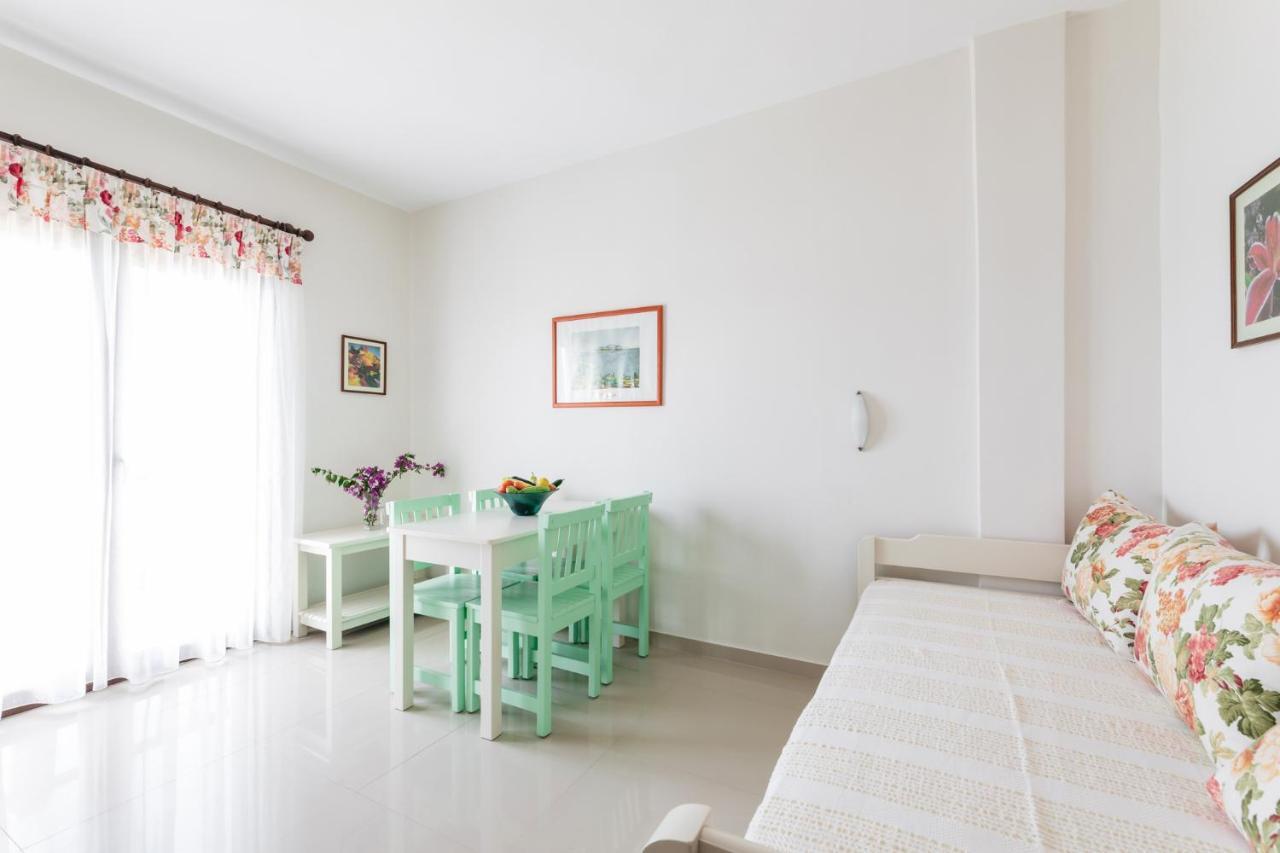 Theoxenia Apartments Órmos Panajías Eksteriør bilde